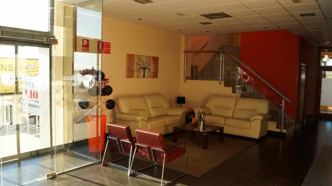 Hotel Area De Servicio Los Chopos Villaherreros Exterior photo